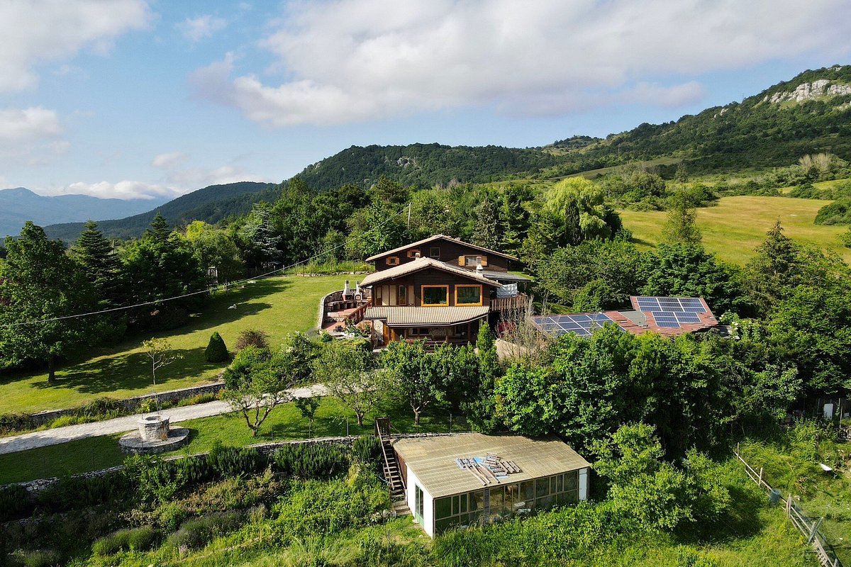 Organic, multifunctional agritourism farm in Abruzzo seeks help